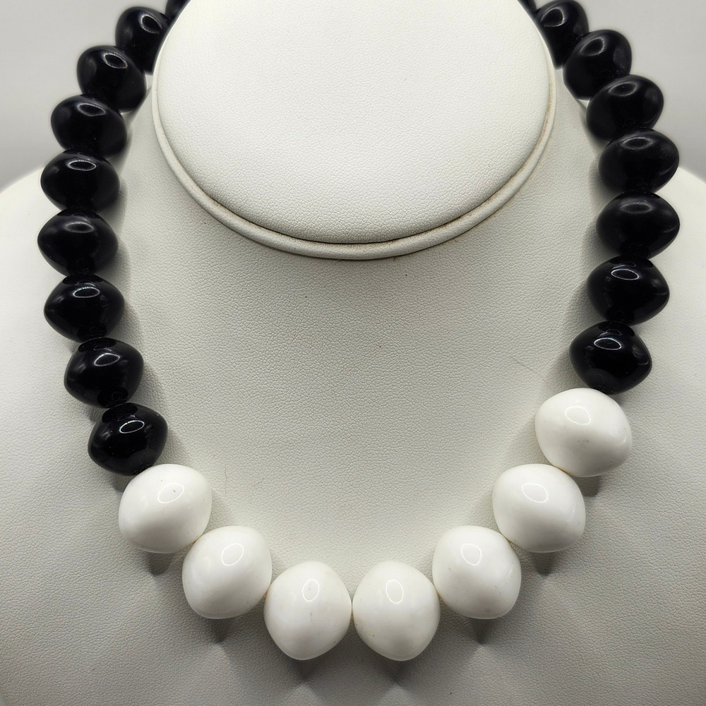 Vintage Black and White Chunky Bead Necklace Gold Tone Barrel Clasp Statement